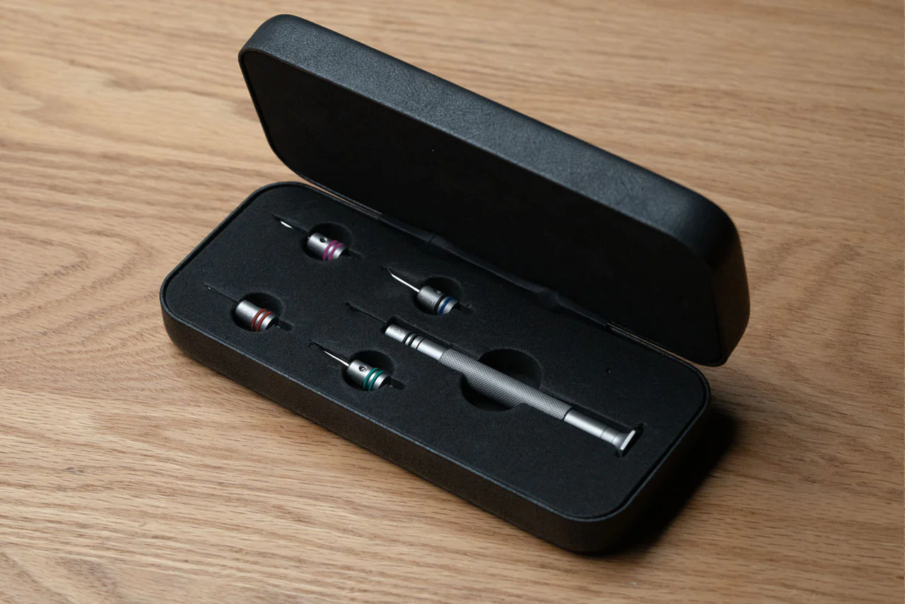 DIY Watch Club Watchmaker's Screwdriver with Ball Bearings & 5 Interchangeable Tips - Image 5