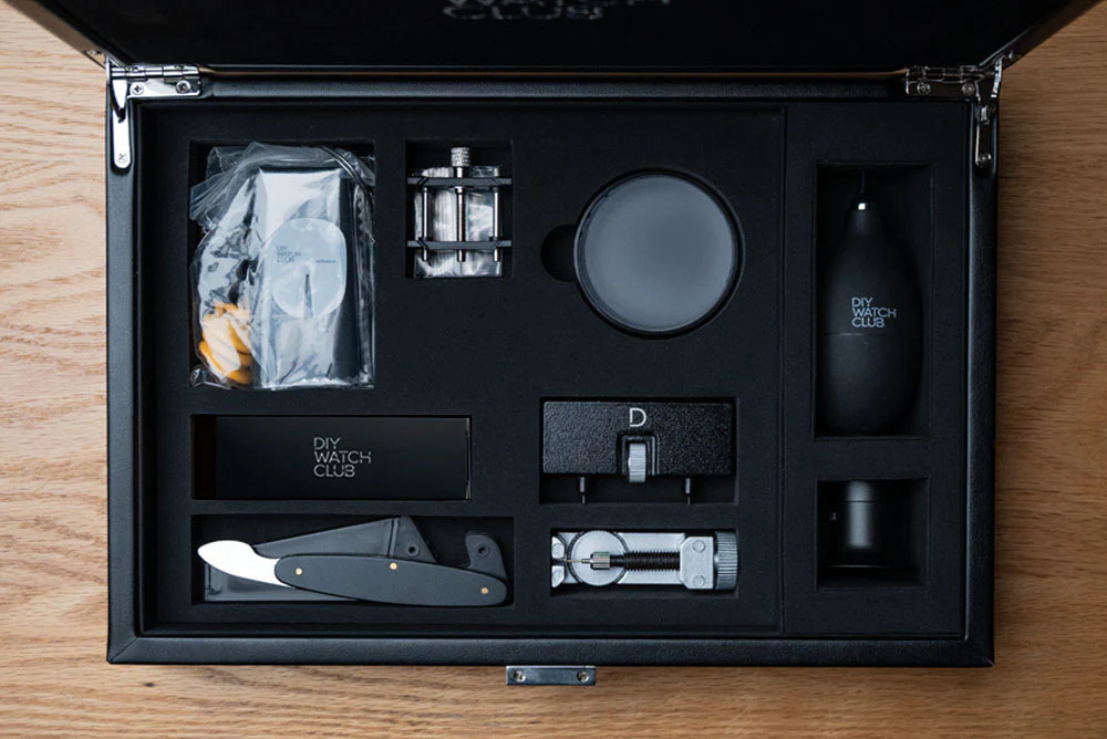 [Editor's Gift Pick] Our skeleton dive watch kit with the crystal dial - Image 4